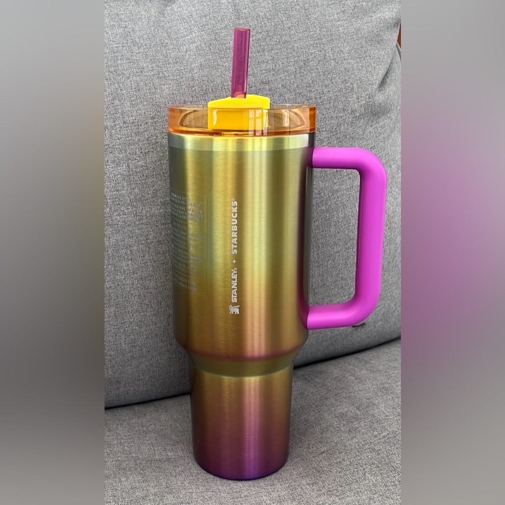 Starbucks X Stanley Quencher